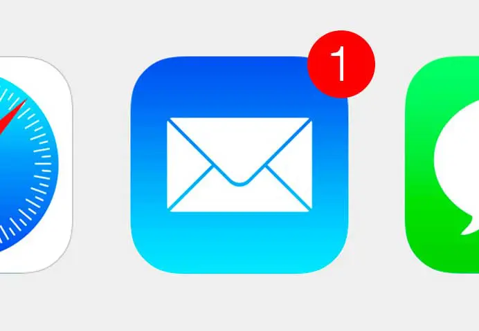 close up view of an email notification on an iPhone